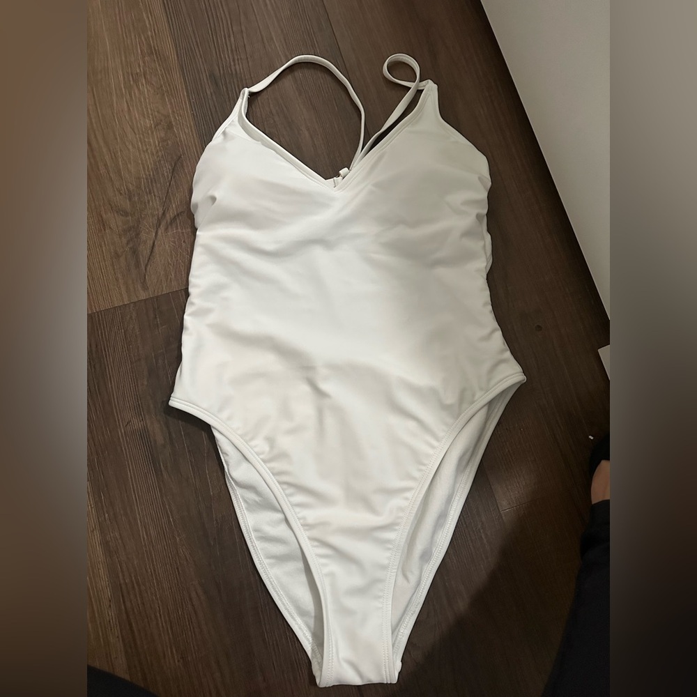 Shade & Shore White Women's One Piece Swimsuit